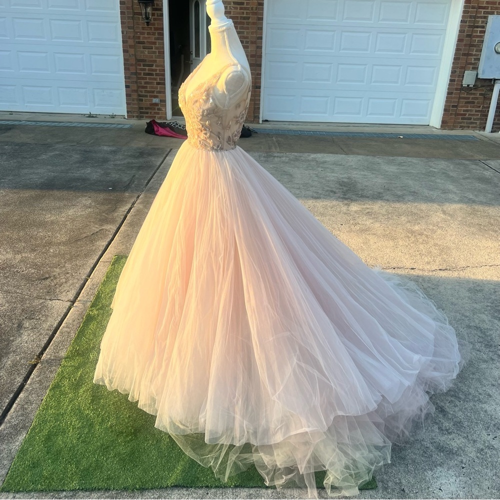 Elegant Wedding, Prom or Pageant dress. - Picture 9 of 9